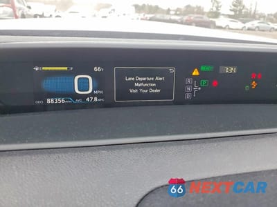 Zdjęcie 9 z 11 samochodu: 2017 TOYOTA PRIUS TWO VIN:JTDKBRFU7H3040250 - miniatura