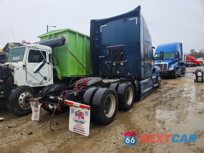 Czwarte zdjęcie samochodu z boku: 2019 KENWORTH T680 SEMI TRUCK VIN:1XKYD49X1KJ282634 - miniatura