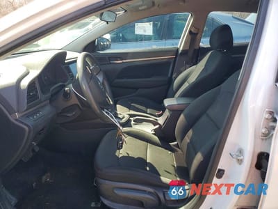 Zdjęcie 7 z 12 samochodu: 2019 HYUNDAI ELANTRA SEL VIN:5NPD84LF7KH474907 - miniatura