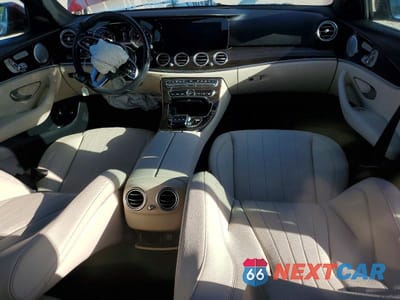Zdjęcie 8 z 12 samochodu: 2019 MERCEDES-BENZ E 300 VIN:WDDZF4JB5KA689100 - miniatura