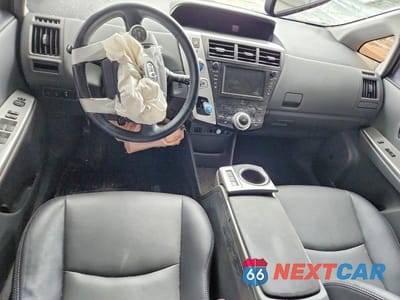Zdjęcie 8 z 13 samochodu: 2014 TOYOTA PRIUS V FIVE VIN:JTDZN3EU6E3335940 - miniatura