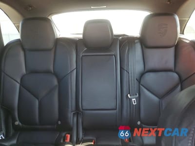 Zdjęcie 10 z 13 samochodu: 2017 PORSCHE CAYENNE VIN:WP1AA2A22HKA84866 - miniatura