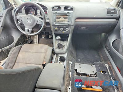 Zdjęcie 8 z 13 samochodu: 2010 VOLKSWAGEN GOLF VIN:WVWNM9AJ0AW292558 - miniatura