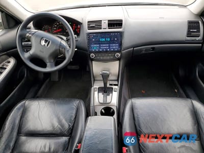 Zdjęcie 8 z 11 samochodu: 2005 HONDA ACCORD EX VIN:1HGCM66595A050776 - miniatura