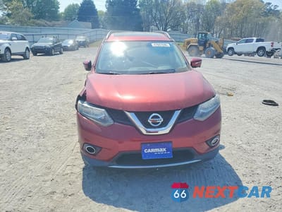 Piąte zdjęcie samochodu w środku: 2015 NISSAN ROGUE S VIN:5N1AT2MVXFC785921 - miniatura