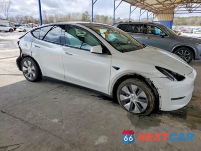 Czwarte zdjęcie samochodu z boku: 2021 TESLA MODEL Y VIN:5YJYGDEE9MF130554 - miniatura