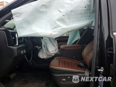 Zdjęcie 7 z 13 samochodu: 2024 GMC SIERRA K3500 DENALI ULTIMATE VIN:1GT49YEY8RF450476 - miniatura
