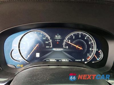 Zdjęcie 9 z 12 samochodu: 2018 BMW M550XI VIN:WBAJB9C5XJB286968 - miniatura