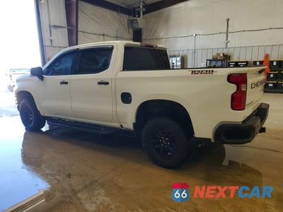 Drugie zdjęcie samochodu z przodu: 2020 CHEVROLET SILVERADO K1500 LT TRAIL BOSS VIN:3GCPYFEDXLG274098 - miniatura