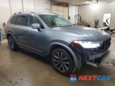 Czwarte zdjęcie samochodu z boku: 2018 VOLVO XC90 T6 VIN:YV4A22PK4J1202222 - miniatura
