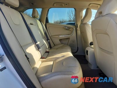 Zdjęcie 10 z 11 samochodu: 2015 VOLVO XC60 T6 PREMIER+ VIN:YV4902RC8F2611842 - miniatura