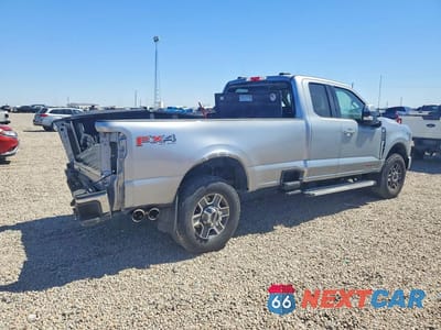 Trzecie zdjęcie samochodu z tyłu: 2023 FORD F350 SUPER DUTY VIN:1FT8X3BM2PEC54774 - miniatura