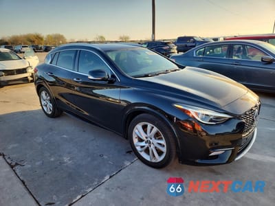 Czwarte zdjęcie samochodu z boku: 2018 INFINITI QX30 ESSENTIAL VIN:SJKCH5CPXJA002343 - miniatura