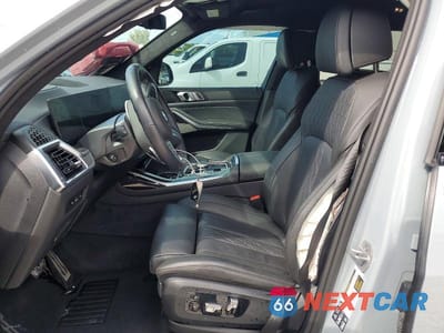 Zdjęcie 7 z 13 samochodu: 2025 BMW X7 XDRIVE40I VIN:5UX23EM0XS9Y68348 - miniatura