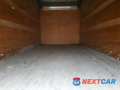 Zdjęcie 10 z 12 samochodu: 2014 ISUZU NPR DELIVERY TRUCK VIN:JALB4W171E7400660 - miniatura