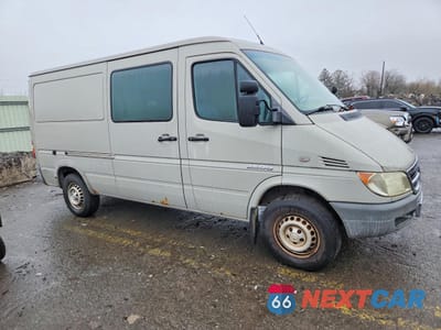 Czwarte zdjęcie samochodu z boku: 2005 DODGE SPRINTER 2500 DELIVERY VAN VIN:WD0PD644055803606 - miniatura
