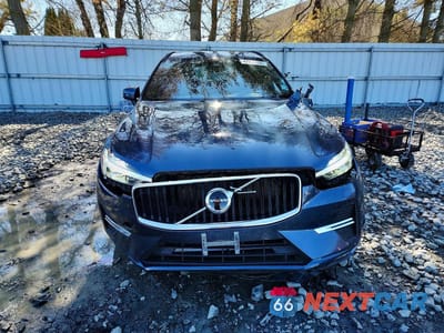 Piąte zdjęcie samochodu w środku: 2022 VOLVO XC60 B5 MOMENTUM VIN:YV4L12RK3N1920665 - miniatura