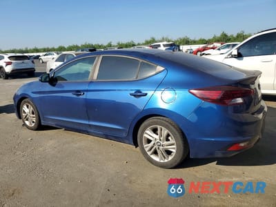 Drugie zdjęcie samochodu z przodu: 2019 HYUNDAI ELANTRA SEL VIN:5NPD84LFXKH435440 - miniatura