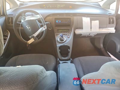 Zdjęcie 8 z 12 samochodu: 2010 TOYOTA PRIUS II VIN:JTDKN3DU7A0241449 - miniatura