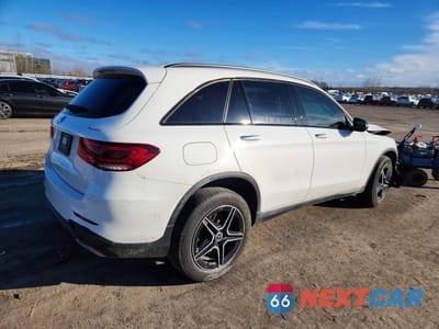Trzecie zdjęcie samochodu z tyłu: 2021 MERCEDES-BENZ GLC 300 4MATIC VIN:W1N0G8EB7MV264063 - miniatura