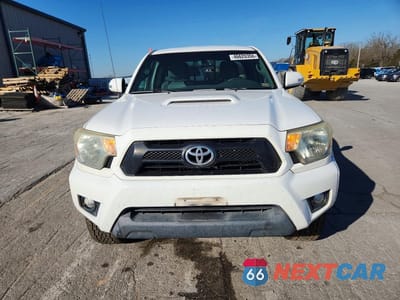 Piąte zdjęcie samochodu w środku: 2012 TOYOTA TACOMA PRERUNNER V6 VIN:5TFTU4GNXCX014252 - miniatura