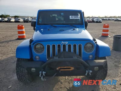 Piąte zdjęcie samochodu w środku: 2016 JEEP WRANGLER SAHARA VIN:1C4AJWBG5GL140973 - miniatura