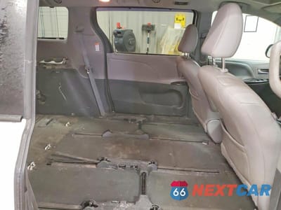 Zdjęcie 11 z 14 samochodu: 2015 TOYOTA SIENNA XLE 7-PASSENGER VIN:5TDDK3DC5FS097820 - miniatura