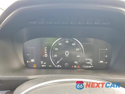 Zdjęcie 9 z 12 samochodu: 2019 VOLVO XC90 T5 MOMENTUM VIN:YV4102CK6K1465809 - miniatura