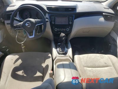 Zdjęcie 8 z 13 samochodu: 2018 NISSAN ROGUE SPORT SV VIN:JN1BJ1CP9JW195232 - miniatura