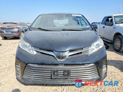 Piąte zdjęcie samochodu w środku: 2020 TOYOTA SIENNA XLE 8-PASSENGER VIN:5TDYZ3DC5LS070402 - miniatura