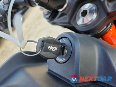 Zdjęcie 8 z 9 samochodu: 2024 KTM 390 DUKE VIN:MD2JPJ407RN265282 - miniatura
