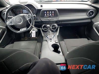 Zdjęcie 8 z 12 samochodu: 2021 CHEVROLET CAMARO LS VIN:1G1FA1RX3M0140510 - miniatura