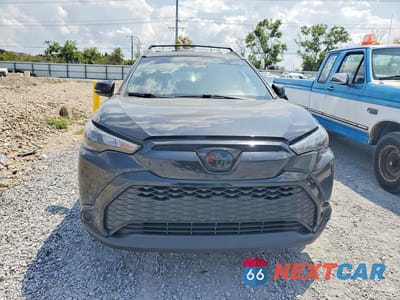Piąte zdjęcie samochodu w środku: 2024 TOYOTA COROLLA CROSS HYBRID NIGHTSHADE VIN:7MUFBABG7RV028821 - miniatura