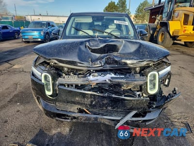 Piąte zdjęcie samochodu w środku: 2026 RIVIAN R1S ADVENTURE VIN:7PDSGCBA7TN083776 - miniatura