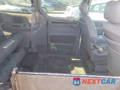 Zdjęcie 11 z 12 samochodu: 2000 CHRYSLER TOWN & COUNTRY LIMITED VIN:1C4GP64LXYB727888 - miniatura