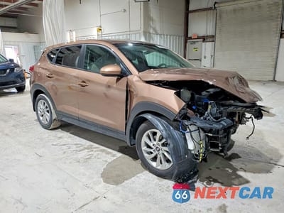 Czwarte zdjęcie samochodu z boku: 2017 HYUNDAI TUCSON SE VIN:KM8J23A40HU267849 - miniatura