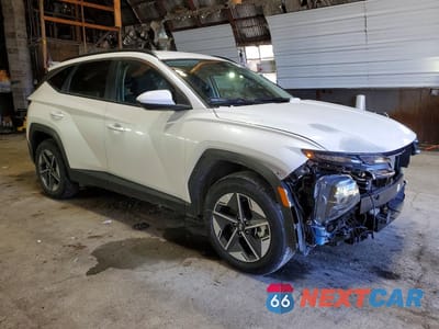 Czwarte zdjęcie samochodu z boku: 2025 HYUNDAI TUCSON SEL VIN:3KMJBCDE0SE017104 - miniatura