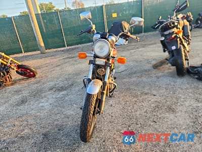 Drugie zdjęcie samochodu z przodu: 1984 SUZUKI GR650 VIN:JS1GP51A1E2100659 - miniatura
