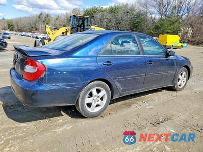 Trzecie zdjęcie samochodu z tyłu: 2002 TOYOTA CAMRY SE V6 VIN:JTDBF30K620063729 - miniatura