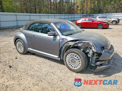 Czwarte zdjęcie samochodu z boku: 2016 VOLKSWAGEN BEETLE S VIN:3VW517AT2GM804678 - miniatura