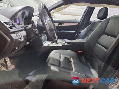 Zdjęcie 7 z 12 samochodu: 2009 MERCEDES-BENZ C 300 4MATIC VIN:WDDGF81XX9R056601 - miniatura
