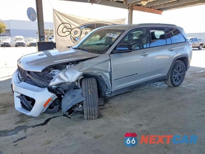 2025 JEEP GRAND CHEROKEE LAREDO 1C4RJHAG0SC317616 - główne zdjęcie licytacji z USA - miniatura