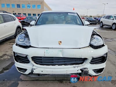 Piąte zdjęcie samochodu w środku: 2016 PORSCHE CAYENNE VIN:WP1AA2A27GLA00596 - miniatura