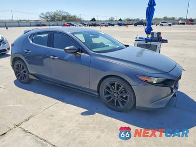 Czwarte zdjęcie samochodu z boku: 2020 MAZDA 3 PREMIUM VIN:JM1BPBNM0L1166433 - miniatura