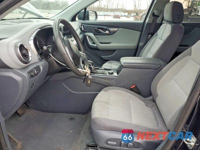 Zdjęcie 7 z 12 samochodu: 2021 CHEVROLET BLAZER 1LT VIN:3GNKBBRA7MS543510 - miniatura