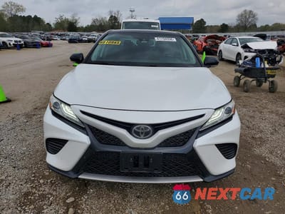 Piąte zdjęcie samochodu w środku: 2020 TOYOTA CAMRY XSE VIN:4T1K61AK1LU332941 - miniatura