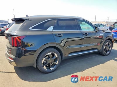 Trzecie zdjęcie samochodu z tyłu: 2025 KIA SORENTO HYBRID SX PRESTIGE VIN:KNDRKDJG6S5350789 - miniatura