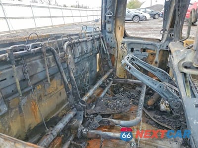 Zdjęcie 11 z 12 samochodu: 2011 CHEVROLET SILVERADO K1500 LT VIN:1GCRKSE31BZ250510 - miniatura