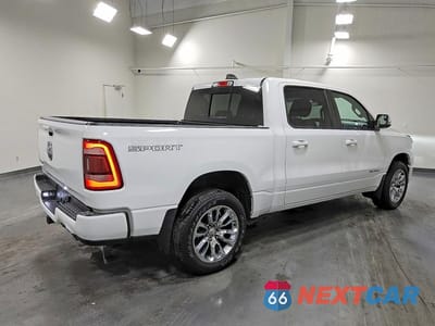 Trzecie zdjęcie samochodu z tyłu: 2023 RAM 1500 LARAMIE VIN:1C6RREJT0PN608365 - miniatura