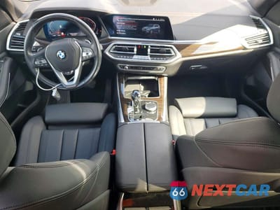 Zdjęcie 8 z 12 samochodu: 2019 BMW X5 XDRIVE40I VIN:5UXCR6C55KLL27393 - miniatura
